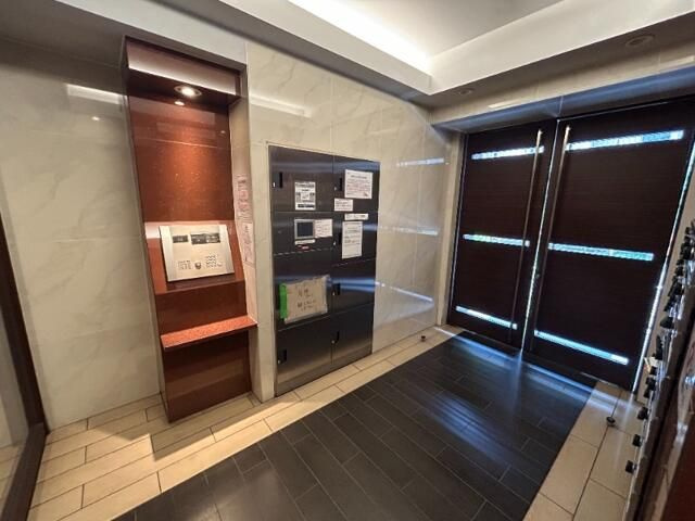 ＡＲＴＥＳＳＩＭＯ　ＡＱＵＴＯのロビー