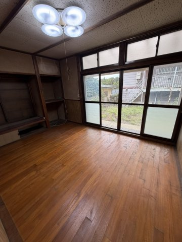 【 売主 】横浜市戸塚区柏尾町　戸建の洋室|1階洋室6帖