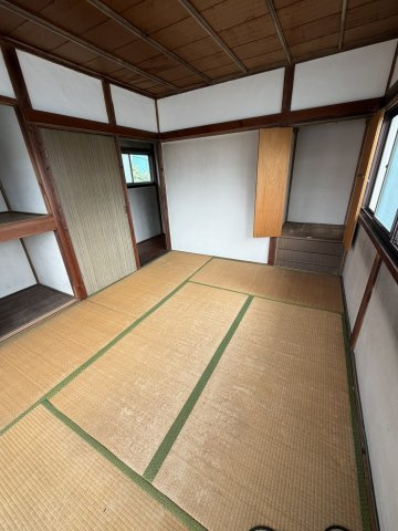 【 売主 】横浜市戸塚区柏尾町　戸建の和室|2階和室6帖