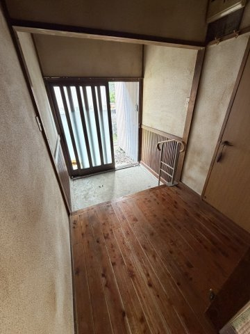 【 売主 】横浜市戸塚区柏尾町　戸建の玄関