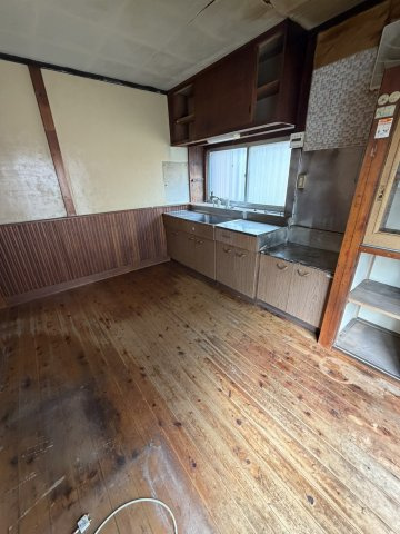 【 売主 】横浜市戸塚区柏尾町　戸建のキッチン