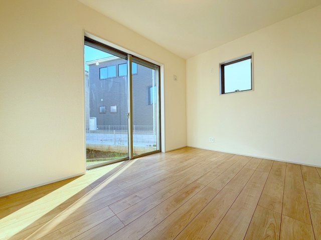 松伏町松伏　新築戸建　全9棟　1号棟の洋室|2面採光の明るい洋室6帖・子供部屋としていかがでしょう