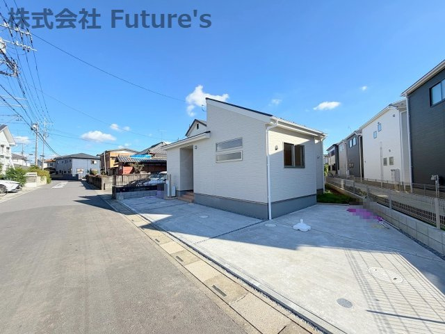 松伏町松伏　新築戸建　全9棟　1号棟の前面道路含む現地写真|前面道路含む現地写真です。