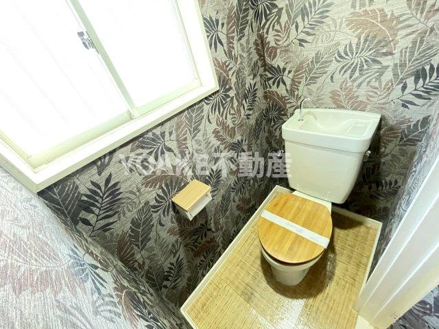 フォルトゥーナ中央林間のトイレ|画像は201号室のものです。現況優先。
