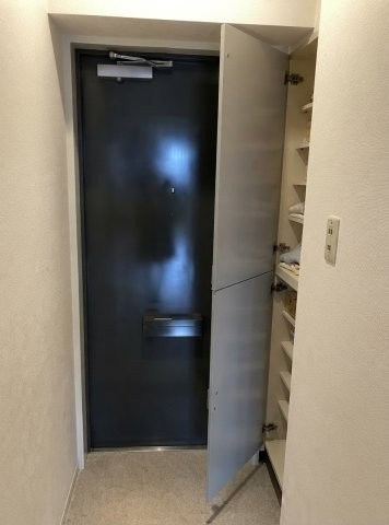 ヒルクレスト大橋駅前ロータリーの玄関|大橋駅前玄関開けてダッシュで間に合うかも！
シューズボックス、収納が豊富です。