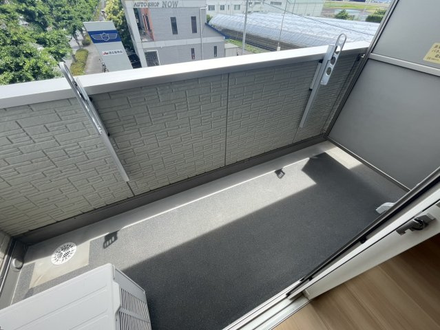 イストワールFⅣのバルコニー|※室内画像は別号室のもの(反転タイプ)