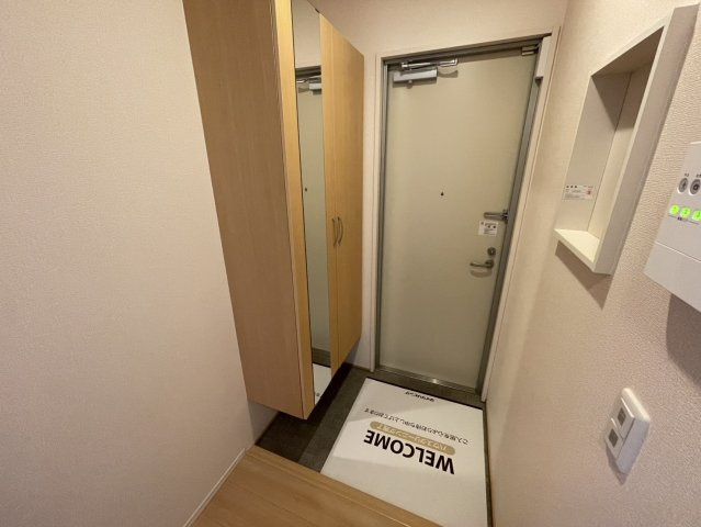 イストワールFⅣの玄関|※室内画像は別号室のもの(反転タイプ)
