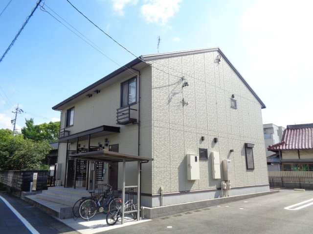 ウィスタリアの外観
