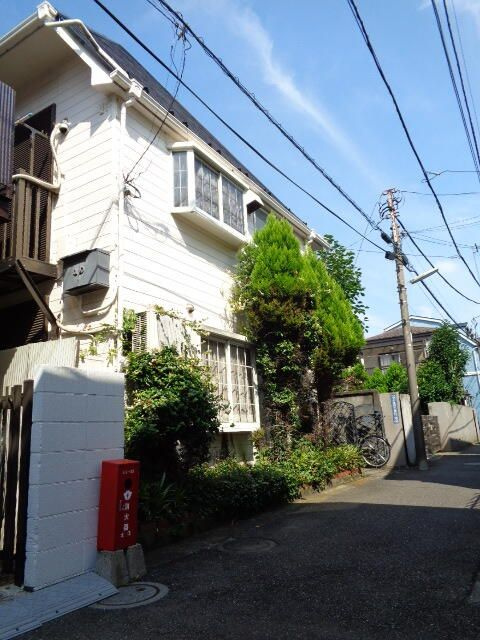 サンライズハイツの居間・リビング