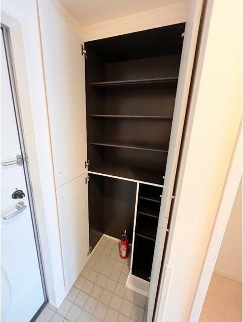 ディアレンス妙蓮寺の玄関