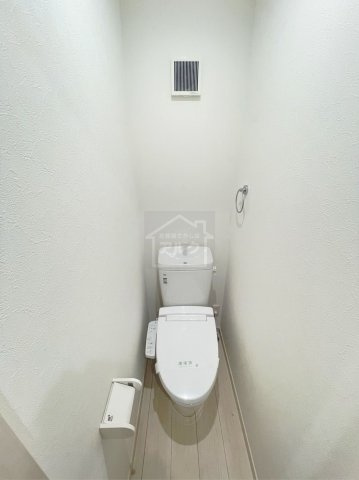 CREASHINAMACHI(クレア椎名町）のトイレ