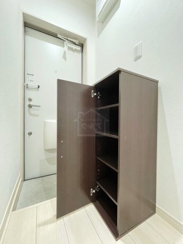 CREASHINAMACHI(クレア椎名町）の玄関