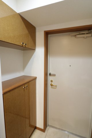 【玄関】