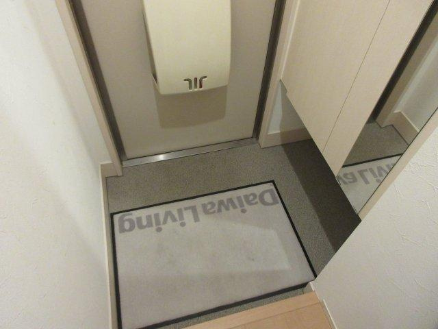 グランクレール自由が丘の玄関