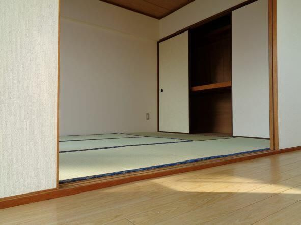 エスポワール今井の和室