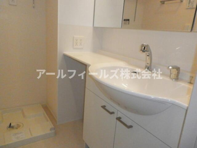 イーストパーク八ヶ崎の洗面所
