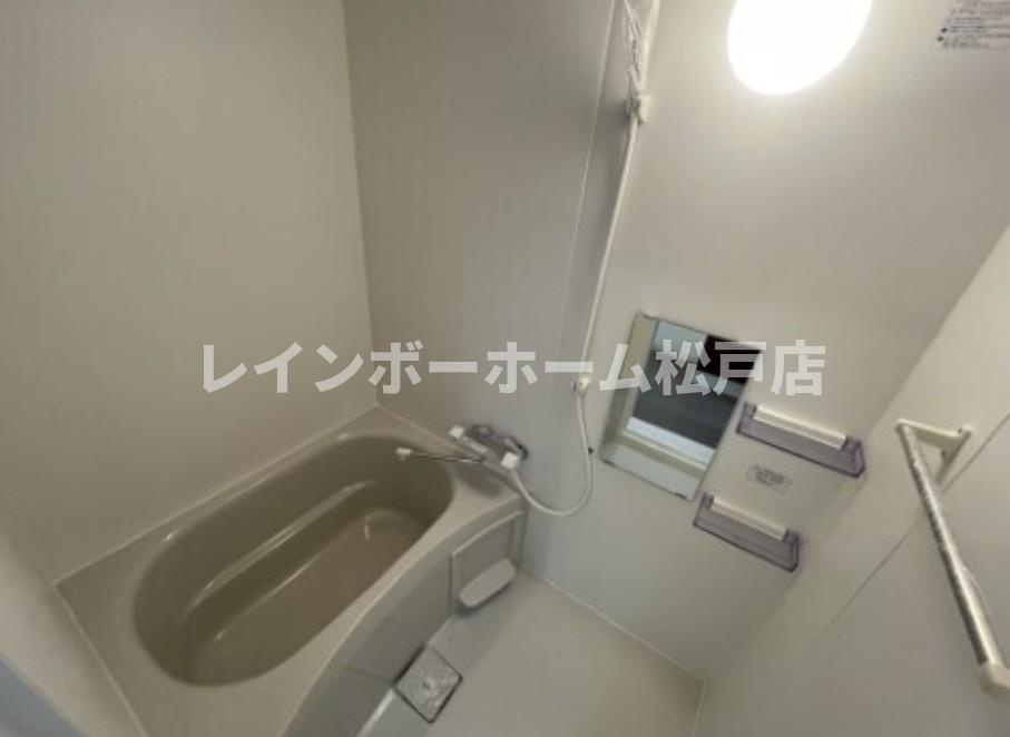 仲介手数料（賃料の1.10ヵ月）の50％OFF対象物件！の浴室|日々の暮らしに欠かせないお風呂です