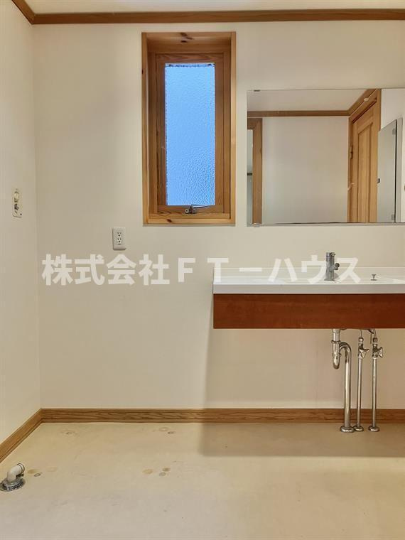 堀之内戸建の独立洗面台