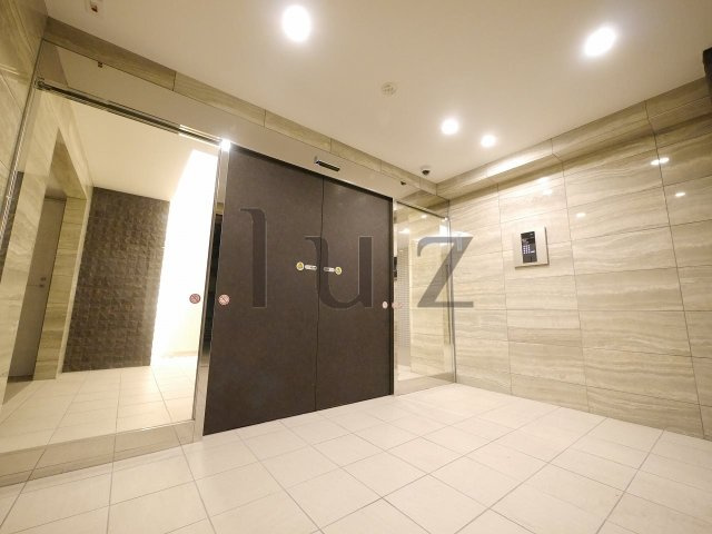 リヴシティ横濱弘明寺弐番館のエントランス