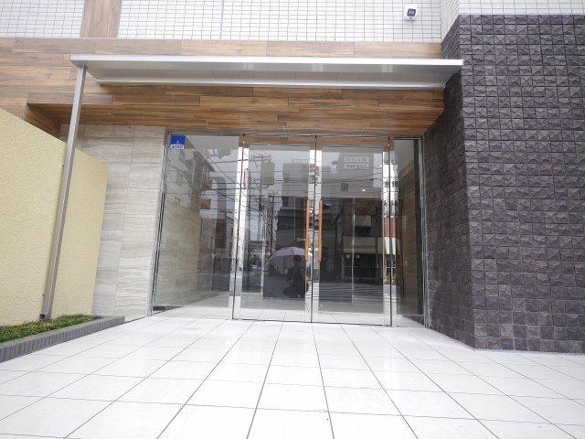 リヴシティ横濱弘明寺弐番館のエントランス
