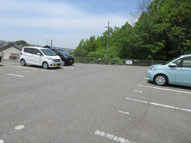 DヴェルジェⅢの駐車場