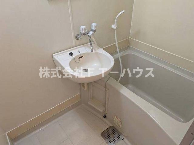 アークサンコー(E-149)の浴室
