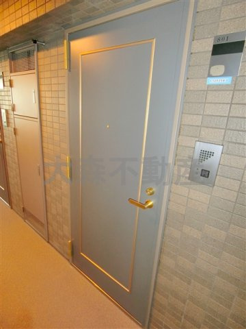 ルーブル池上参番館の玄関