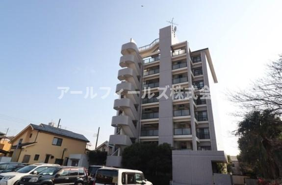 アーバンクレストの外観
