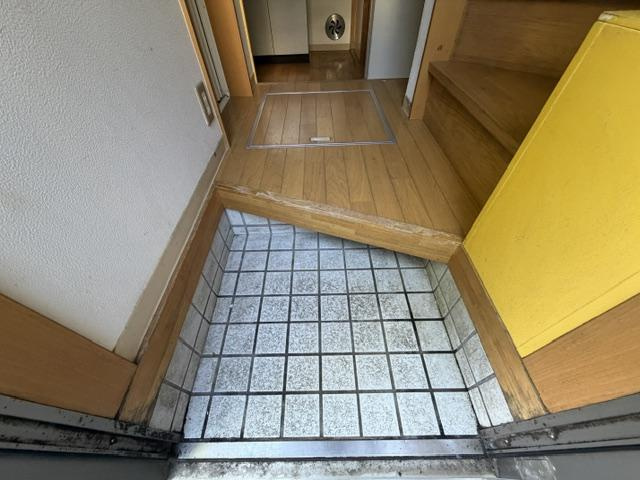 ヒーリングファクトリー江古田の玄関