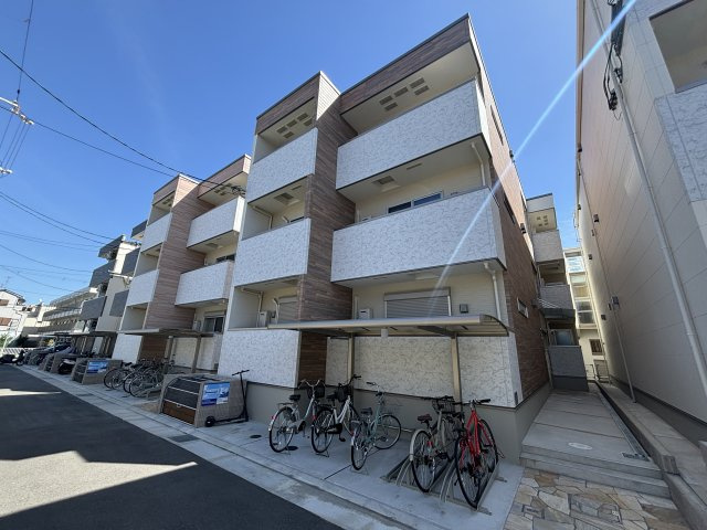 フジパレス阪急園田EASTⅢ番館の外観