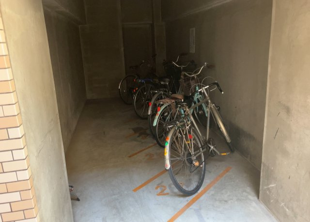 【駐輪場】 | 日神パレステージ相模原 | マンションの駐輪場は、事前に空きがあるか確認を取ると安心です。せっかく入居したのに駐輪スペースがない！なんてことになったら大変ですよね。そこで、内見時や購入前にはまず事前に確認しておくと良いでしょう。