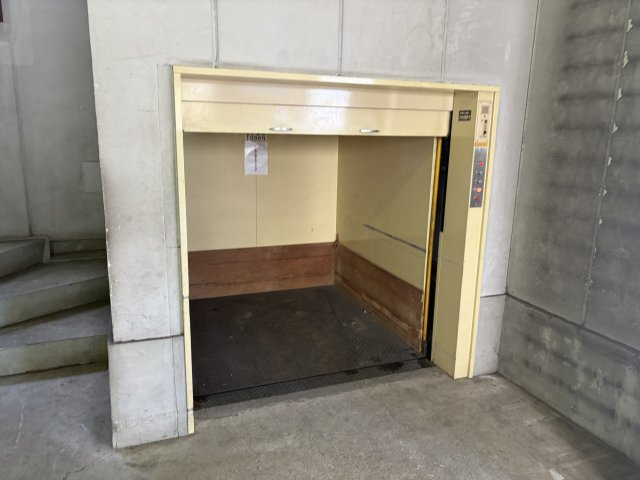 西脇山田倉庫