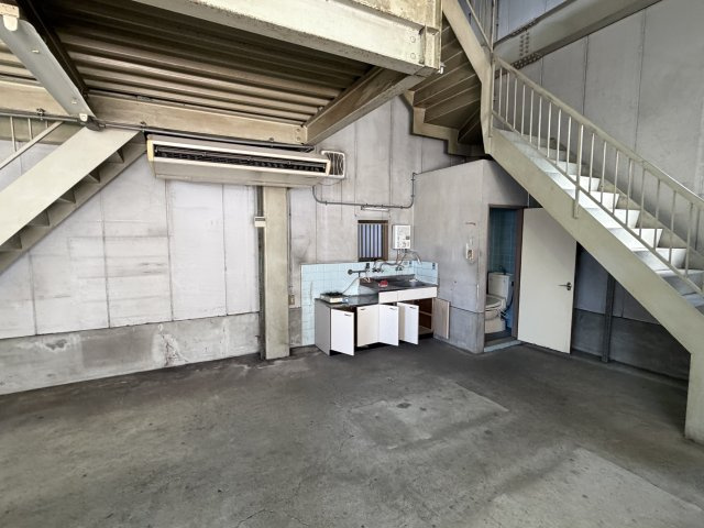西脇山田倉庫