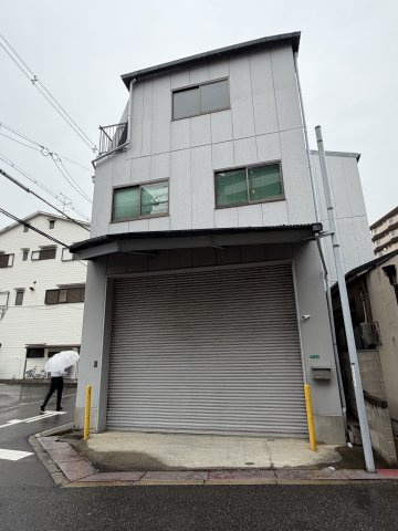 西脇山田倉庫の外観