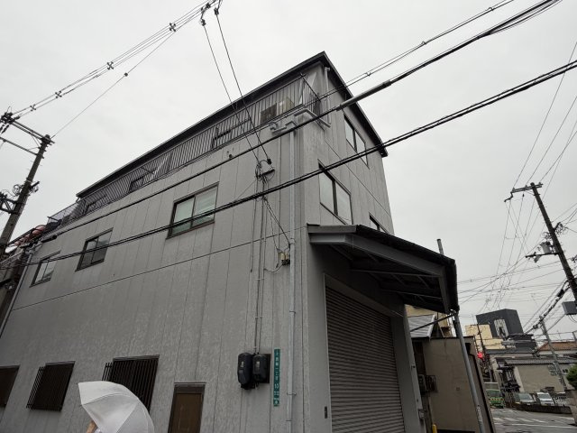 西脇山田倉庫の外観
