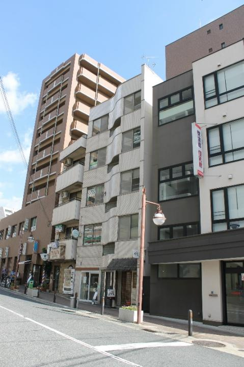 ベクヴェーム本山の外観