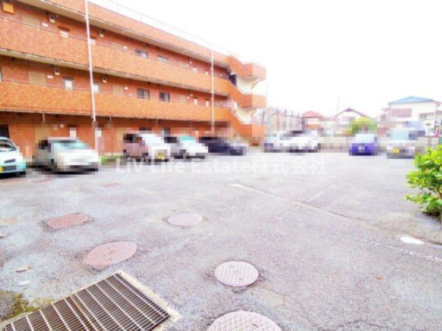 パティオ仲町の駐車場