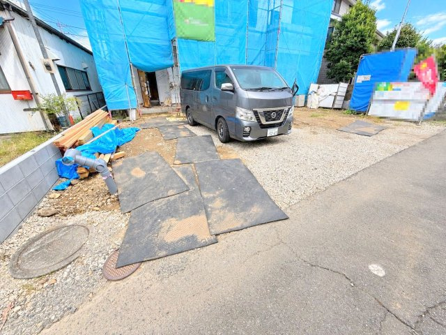 あきる野牛沼第5　全1棟の駐車場|現地 （2026年10月）撮影
※空はCG加工しています。