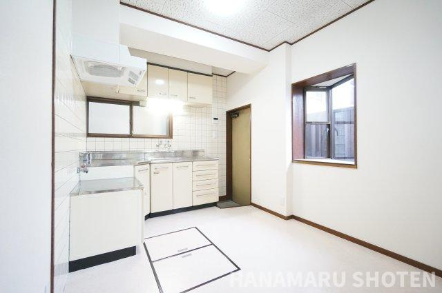 汐見丘貸家の居間・リビング|詳細、ご不明点等、お気軽にご連絡ください！