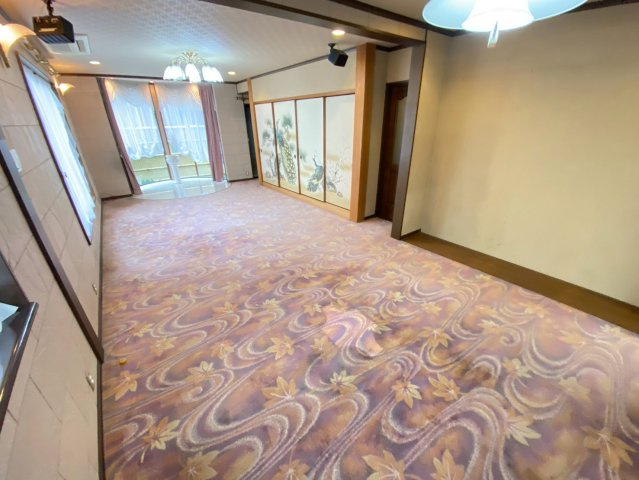 【居間・リビング】 | 加曽利町大型戸建/1045-16