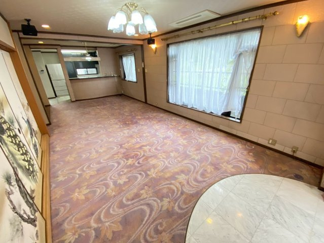 【居間・リビング】 | 加曽利町大型戸建/1045-16