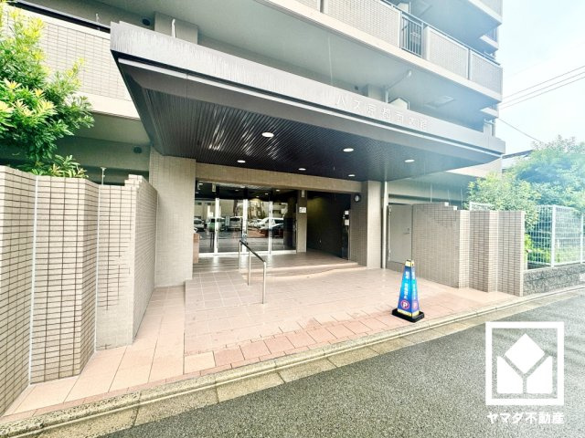 パズ京都西大路　中古マンションのエントランス