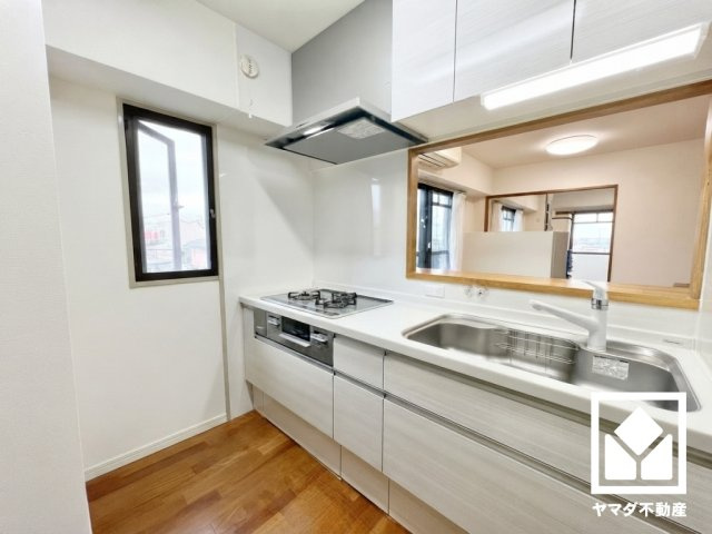 パズ京都西大路　中古マンションのキッチン|※本画像は空室時の写真を加工し、家具・小物等を撤去したイメージです。
実際の仕様とは異なる場合がございます。