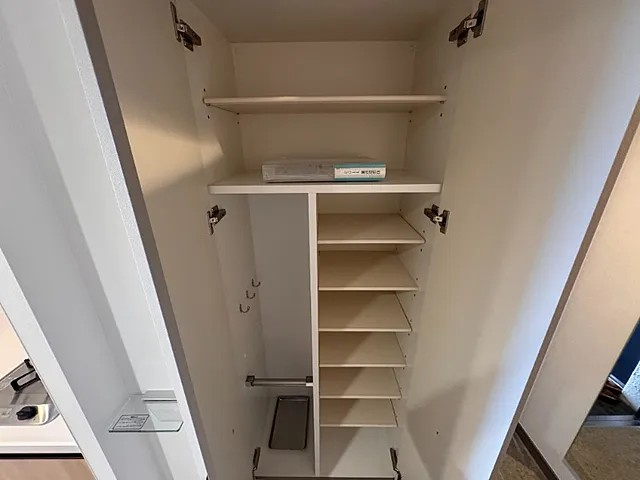 神戸市中央区国香通４丁目の賃貸マンションの収納