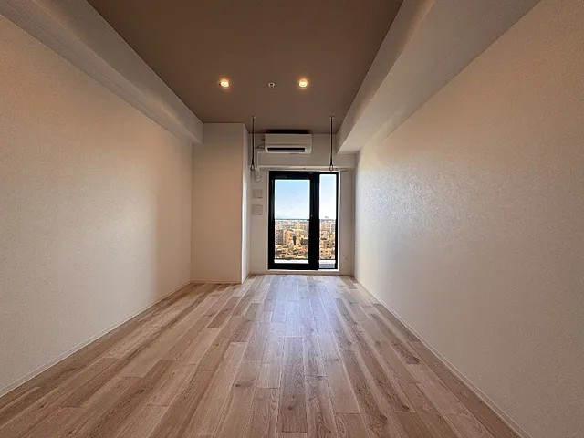 神戸市中央区国香通４丁目の賃貸マンションの居間・リビング
