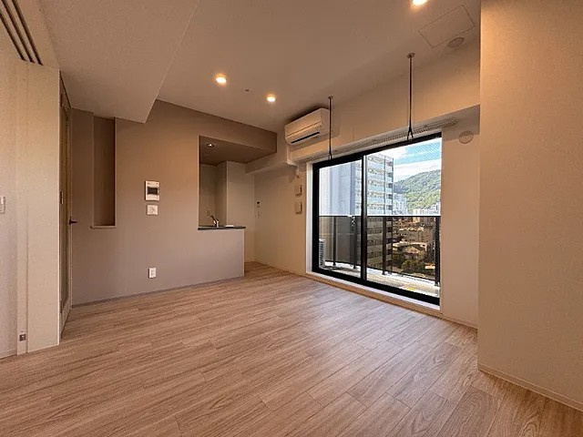 神戸市中央区国香通４丁目の賃貸マンションの居間・リビング