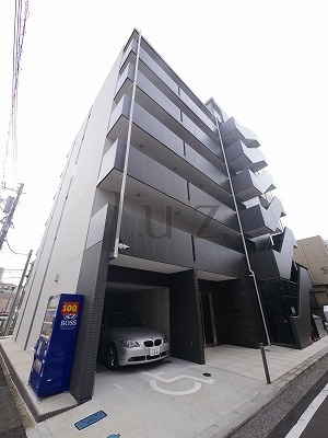 アパルトマン山手公園の外観