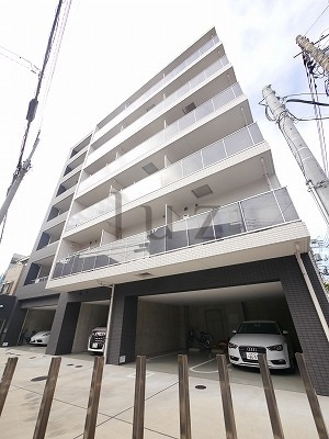 アパルトマン山手公園の外観