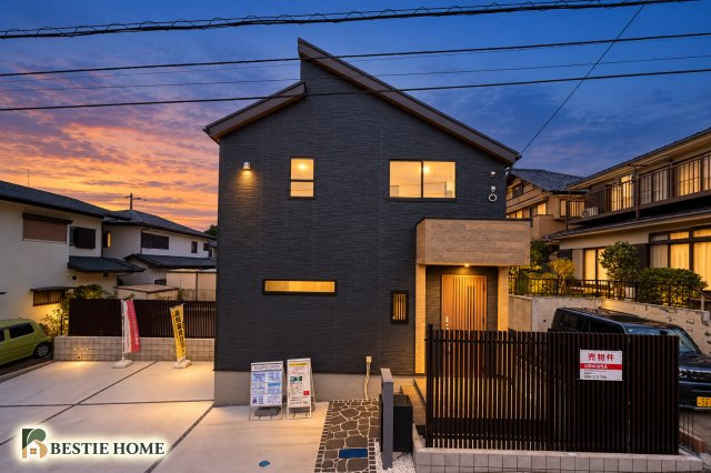 横浜市青葉区桂台2丁目 新築戸建てカースペース2台