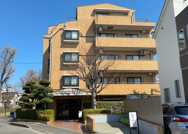【外観】 | ライオンズマンション相模原南台 | 小田急小田原線「小田急相模原」駅徒歩13分に位置するライオンズマンション相模原南台の外観。1987年8月築、鉄筋コンクリート造5階建て全73戸のマンションで、落ち着いた住環境が魅力となっております。